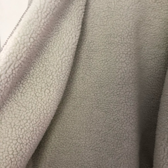 Buffalo woman’s front zip sweater/jacket. - Picture 5 of 7